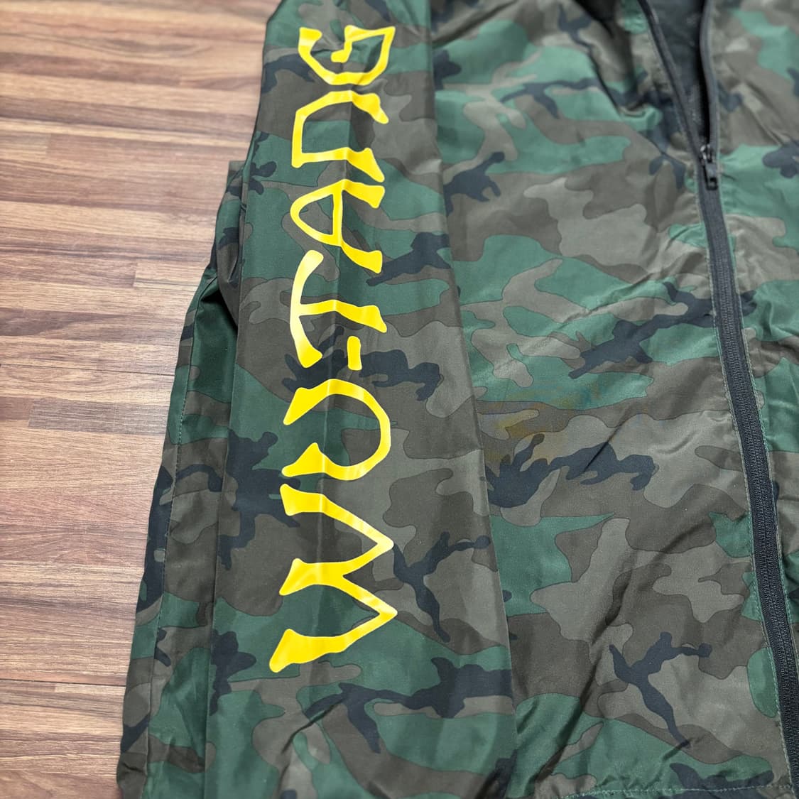 우탱클랜 우드랜드 카모 바람막이 윈드브레이커 상품이미지4