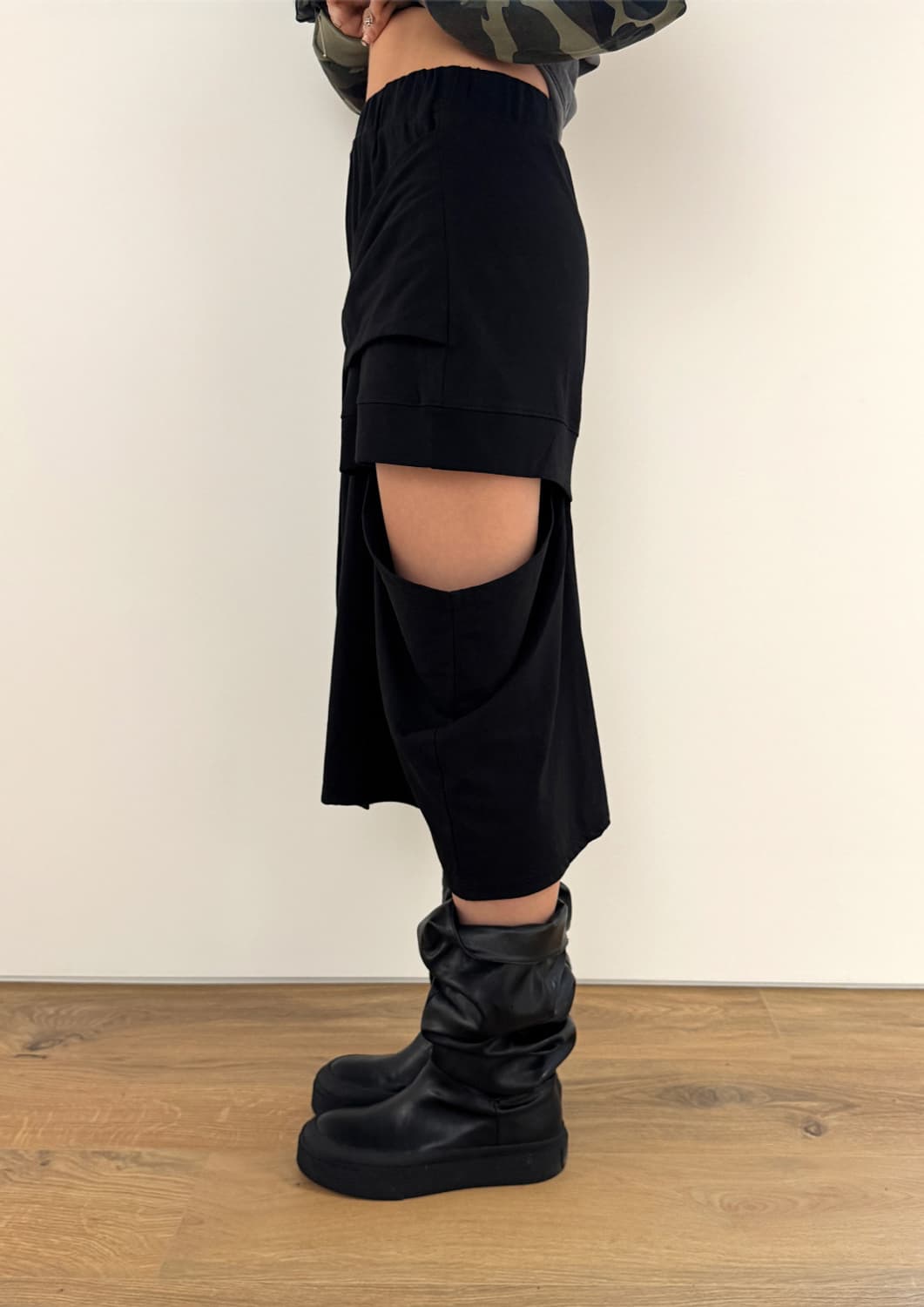 Veining Cut-Out Strap Midi Skirt 상품이미지2
