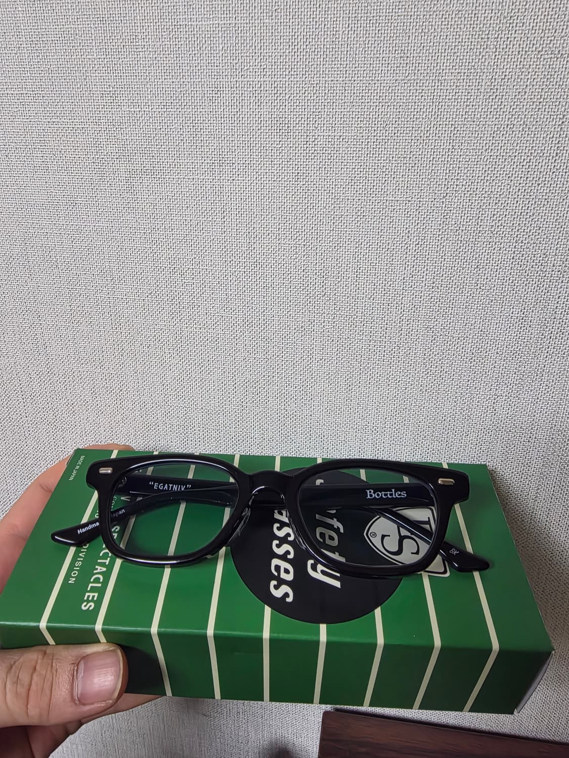 에가트니브 버틀즈 블랙 판매합니다  상품이미지2