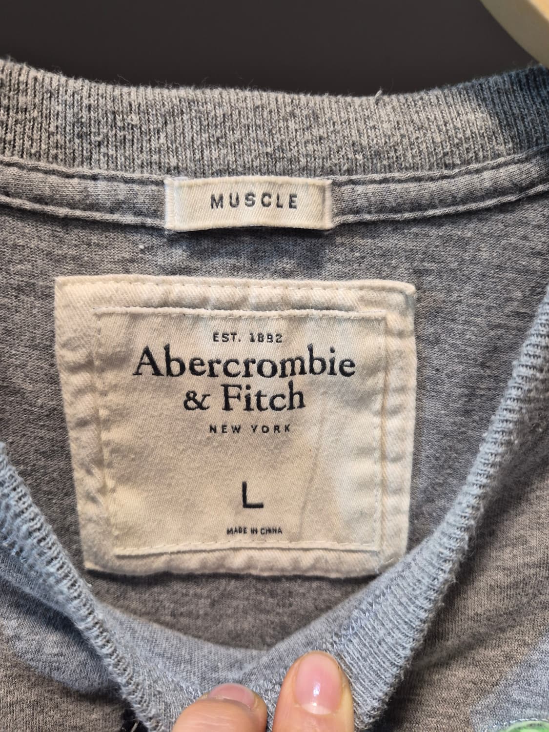 Abercrombie&Fitch 샌들 반팔 티셔츠 그레이 상품이미지5