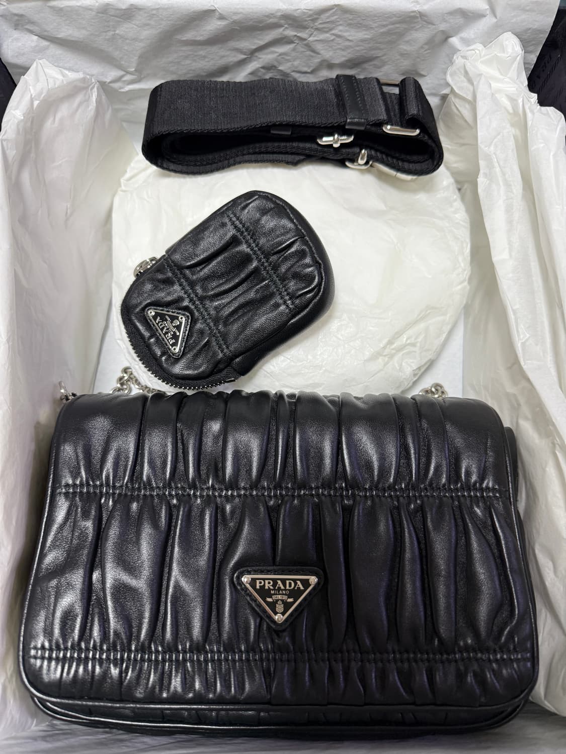 프라다 나파 고프레 1BD289 숄더백 새상품 상품이미지1