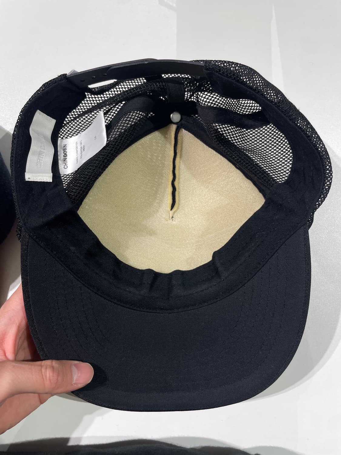 친 다운 블랙 트러커 메쉬 캡 상품이미지9