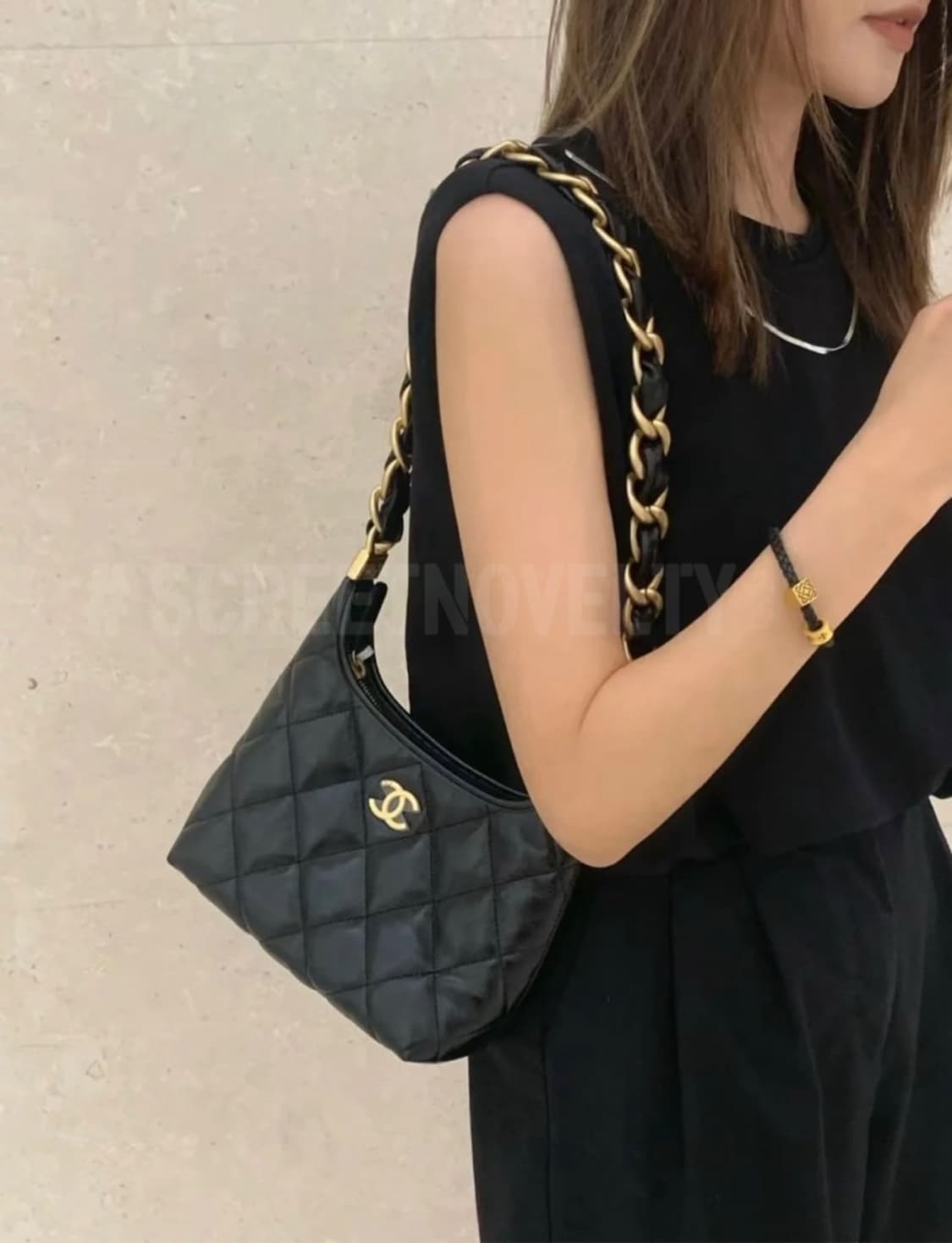 샤넬뷰티 골드체인 퀄팅 호보백 VIP 리미티드 상품이미지9