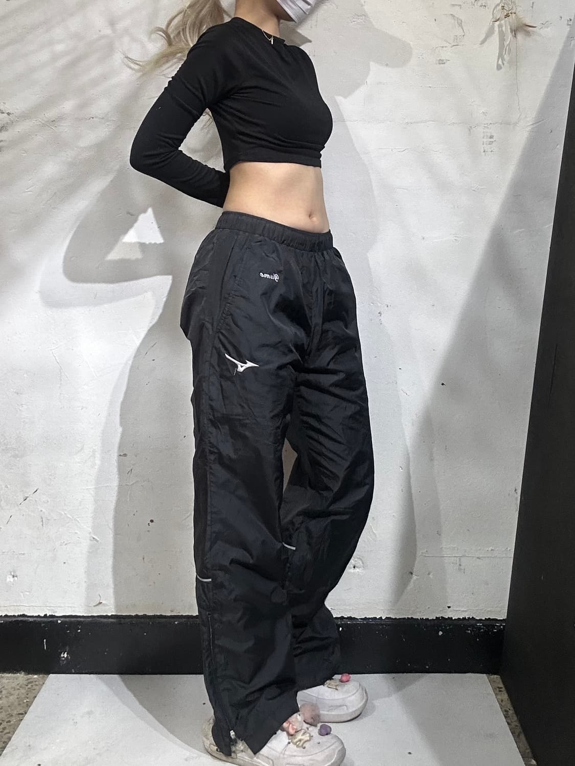 미즈노 블랙 와이드 화이트 로고 트랙 팬츠 S 상품이미지1