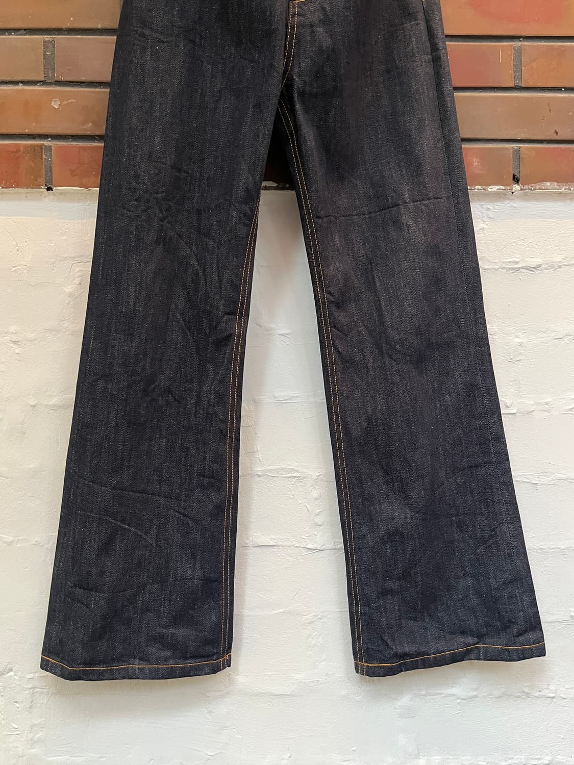 We11done SS24 언이븐 싸이 라이즈 와이드 데님 팬츠 상품이미지5