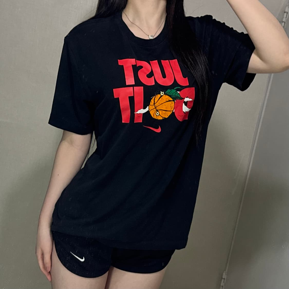 나이키 저스트두잇 스우시로고 반팔티 🖤❤️ 상품이미지2