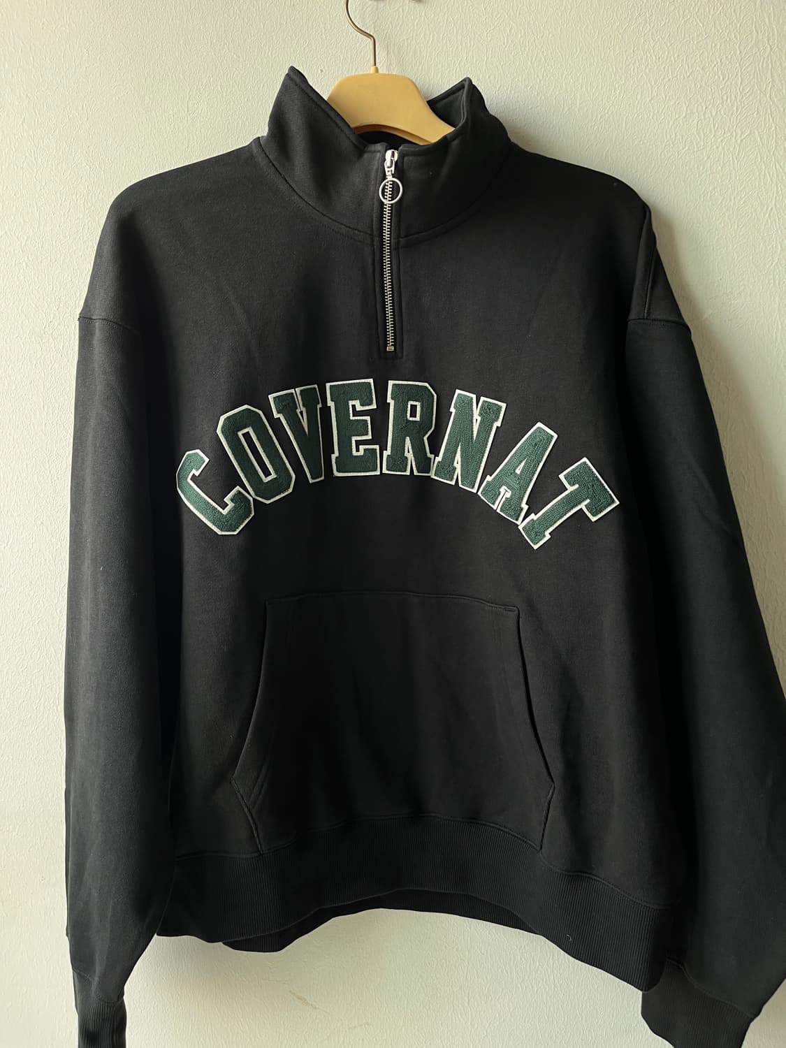 (남녀공용)커버낫 블랙 하프집업 맨투맨 상품이미지1