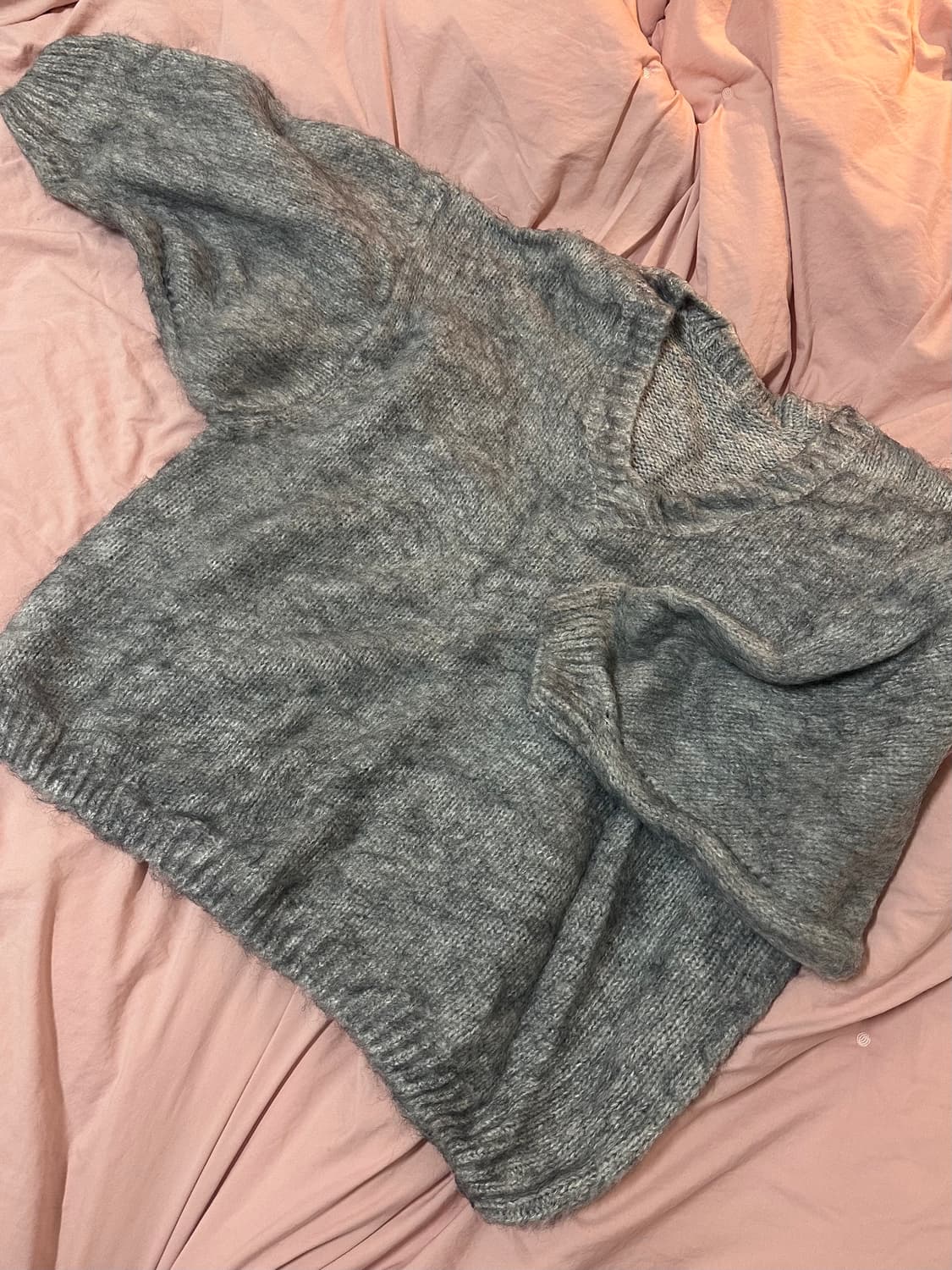 브이넥 앙고라 니트 그레이 상품이미지1