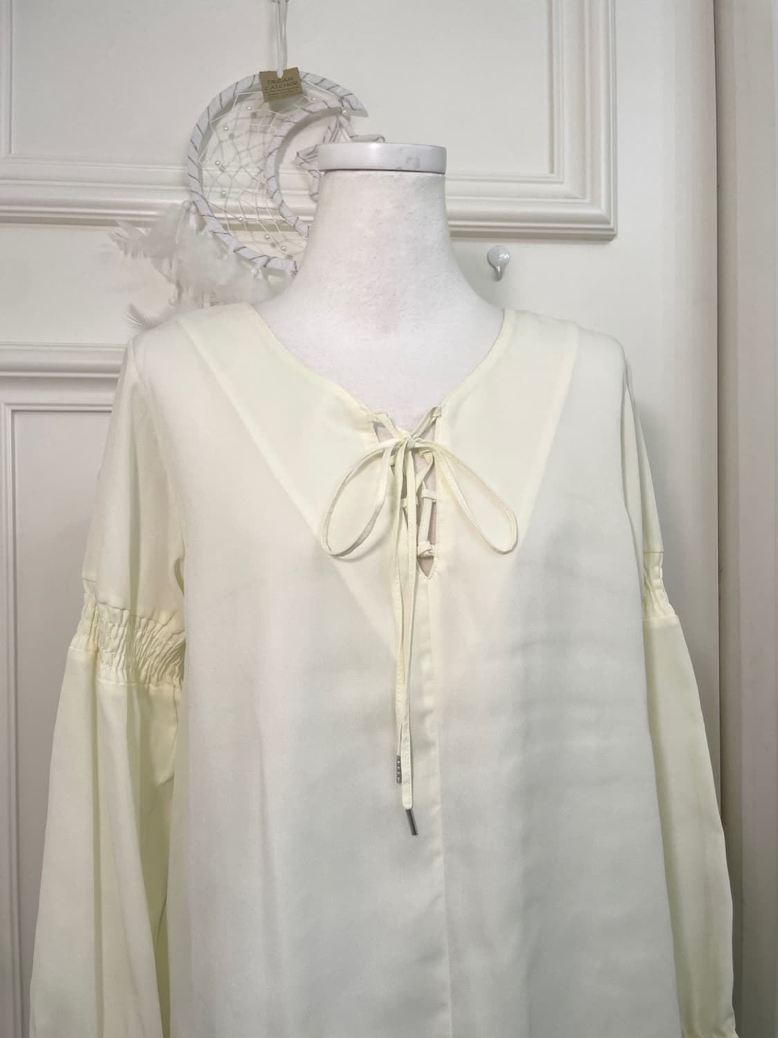 cream ivory lace-up sleeve shirring over 상품이미지7