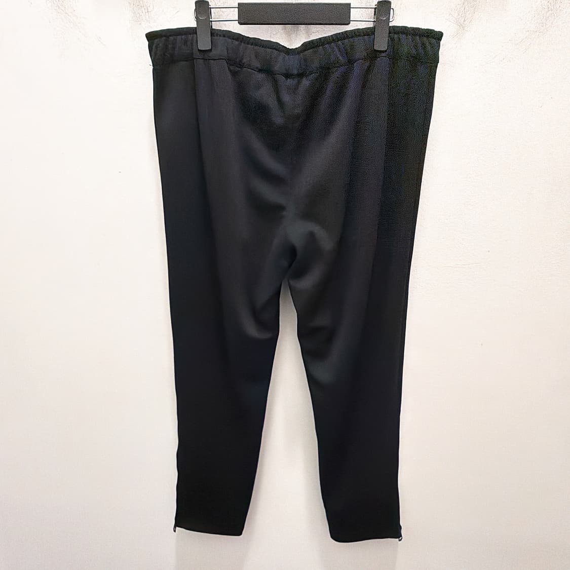 (정품/새상품) MONCLER 몽클레어 남성 블랙 조거팬츠 트랙팬츠 상품이미지3