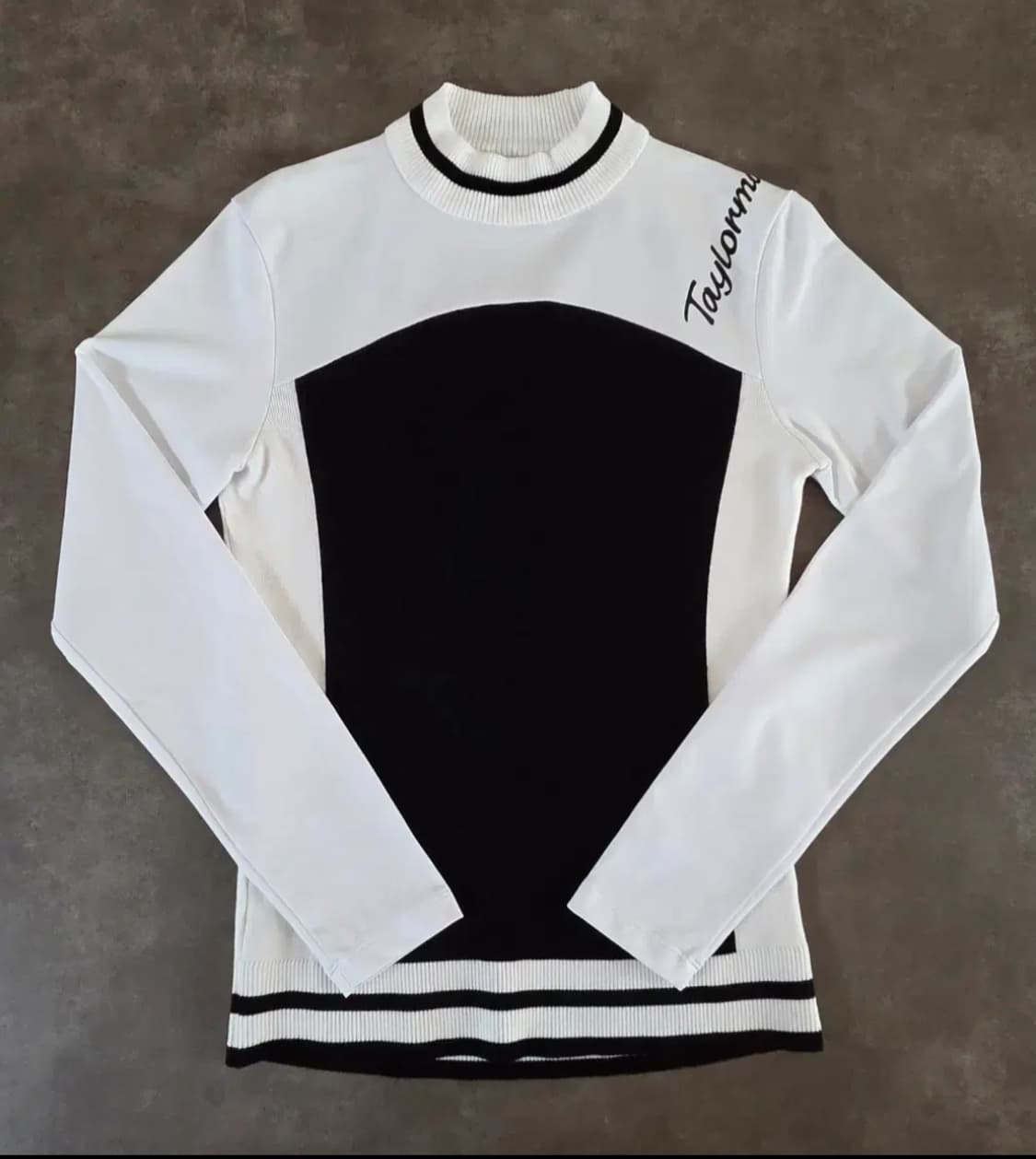 테일러메이드  여성 골지니트블럭 하프이넥 골프 니트 66사이즈 상품이미지5