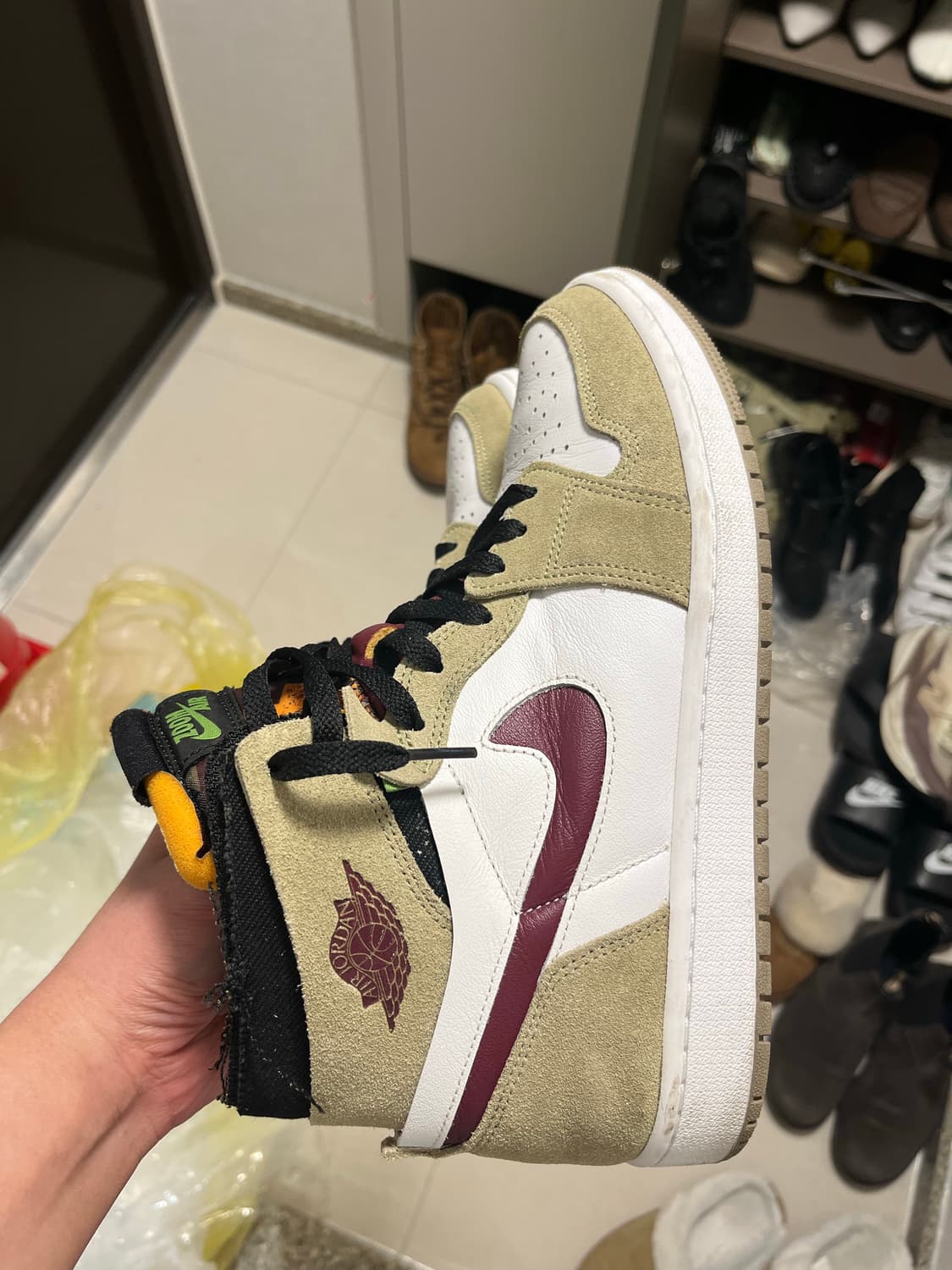 나이키 에어조던 1 줌 에어컴포트 뉴트럴 올리브 9.5d 상품이미지4