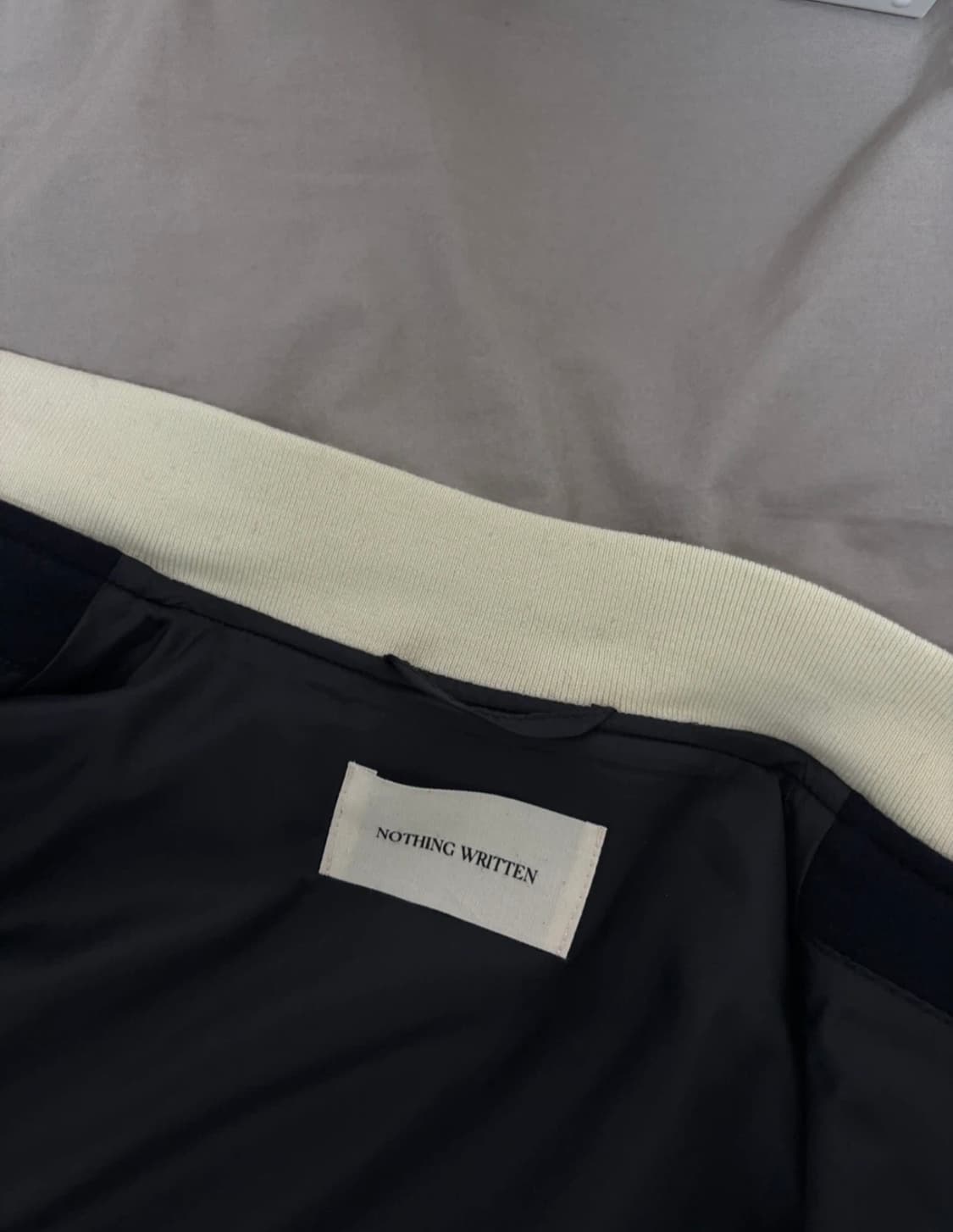 낫띵리튼 울 바시티 자켓 판매합니다. 상품이미지6