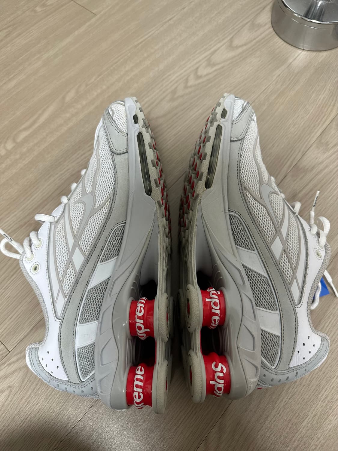 슈프림 x 나이키 샥스 라이드 2 TL 상품이미지8