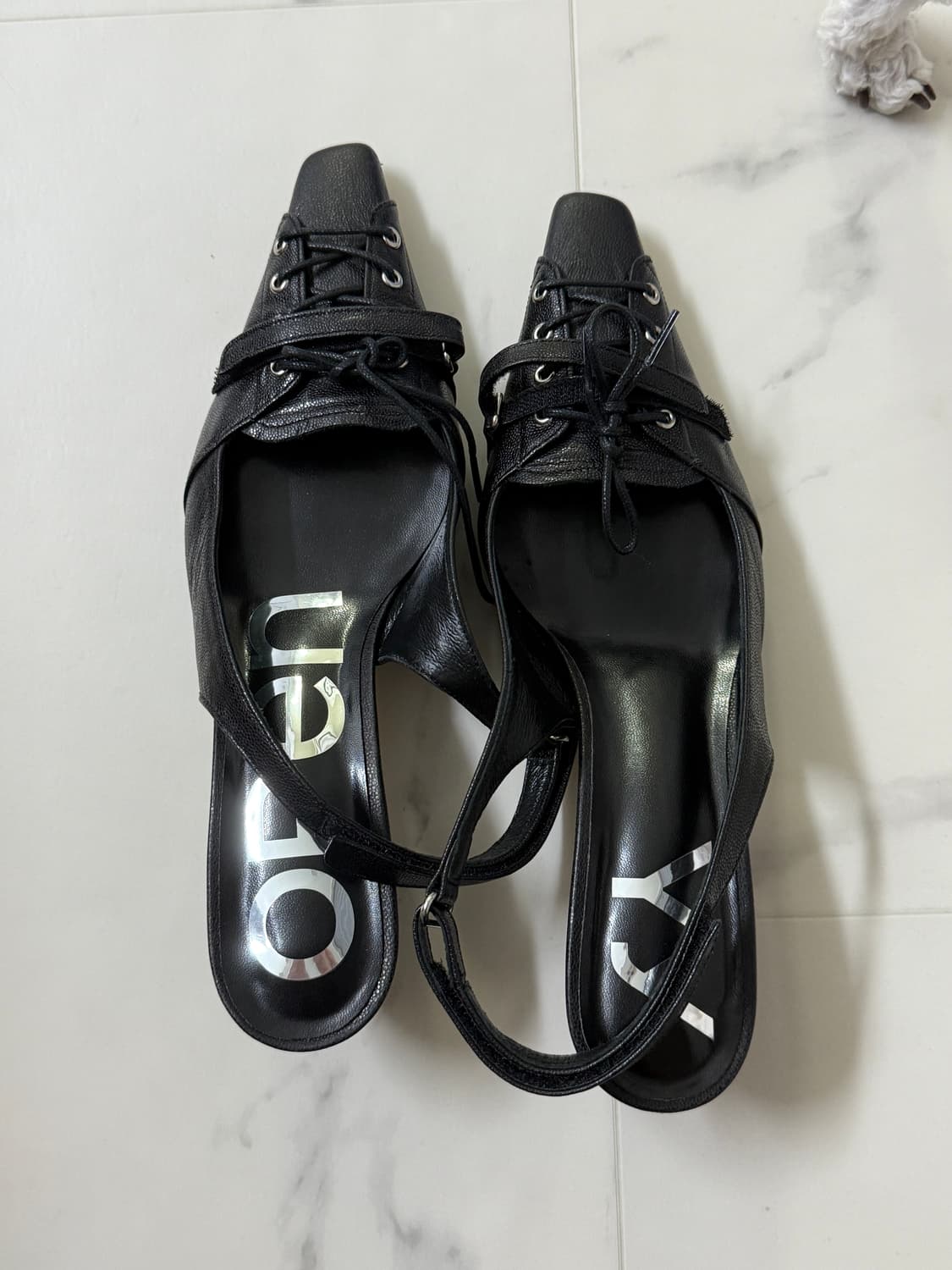 LACE-UP POINTY HEEL, BLACK 상품이미지3