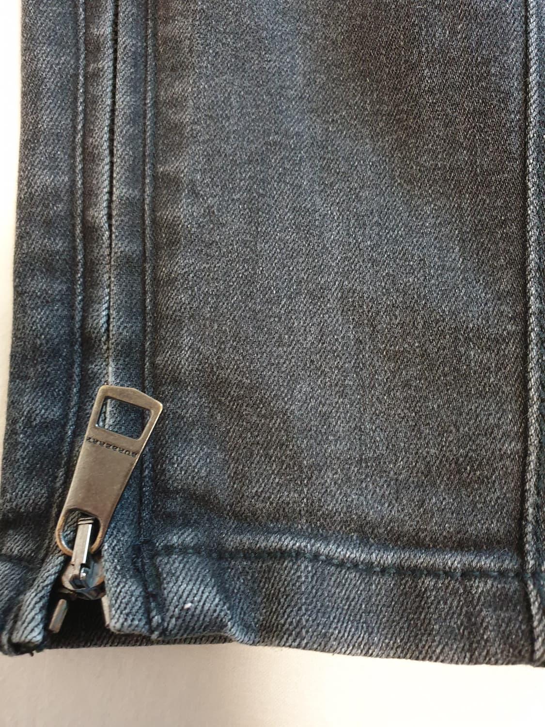 정품) 버버리 데님팬츠 상품이미지3