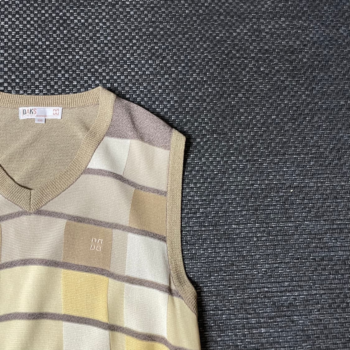 닥스 브라운 옐로우 체크 니트 베스트 100 상품이미지3