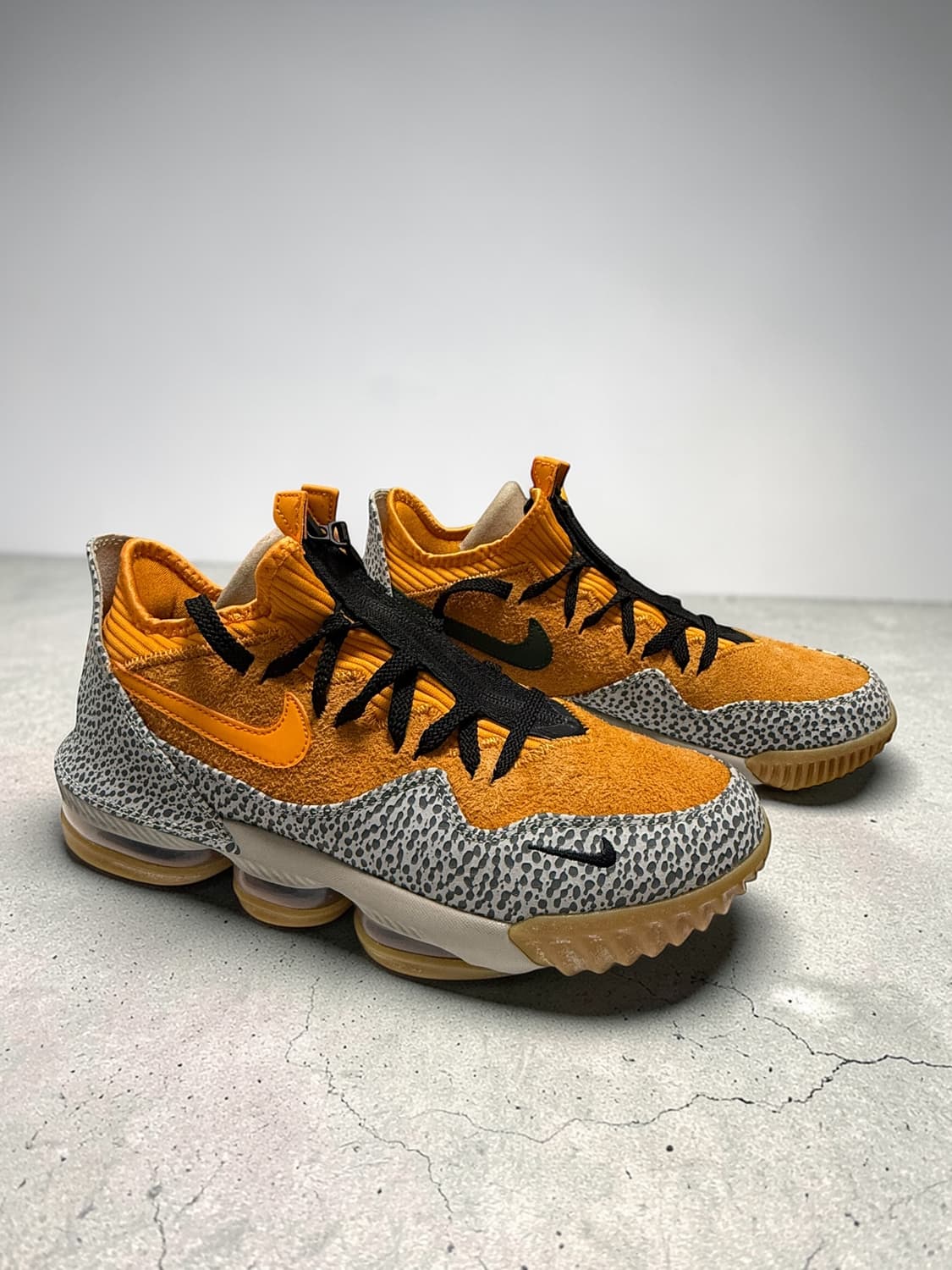 나이키 르브론 16 로우 아트모스 사파리 275(새상품) 상품이미지1