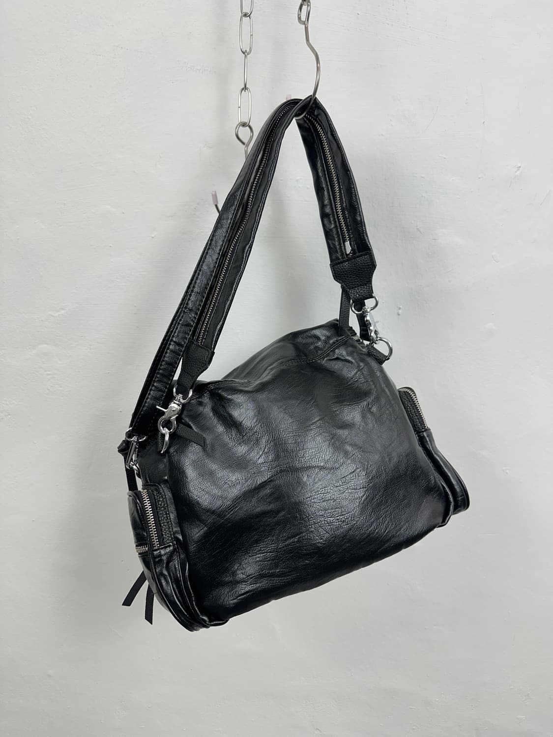 Zip Detail Faux Leather Multi-Pocket Sho 상품이미지7