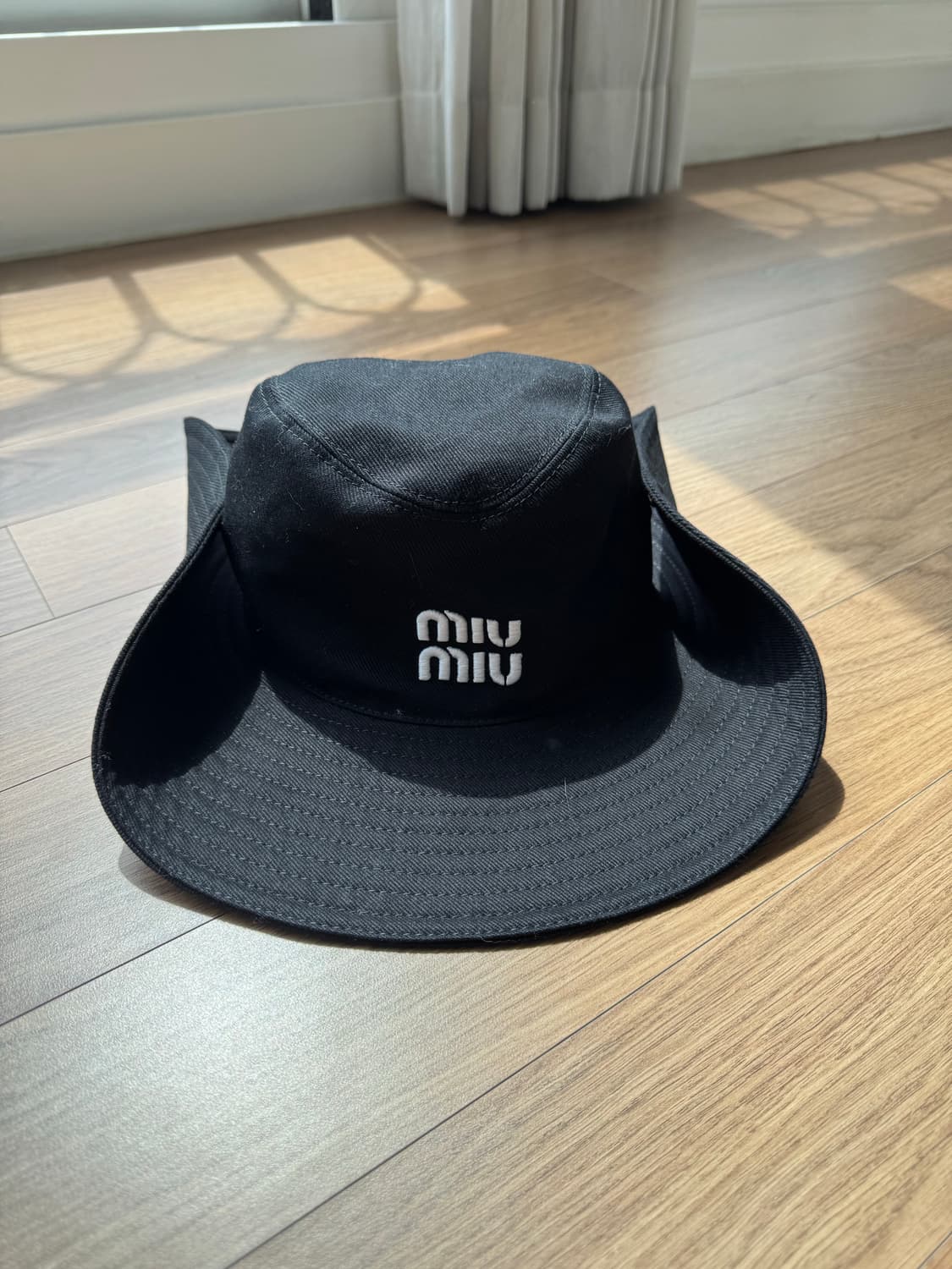[Miu Miu] 미우미우 데님 와이드브림 버킷햇 M / 블랙 / 정품 상품이미지1