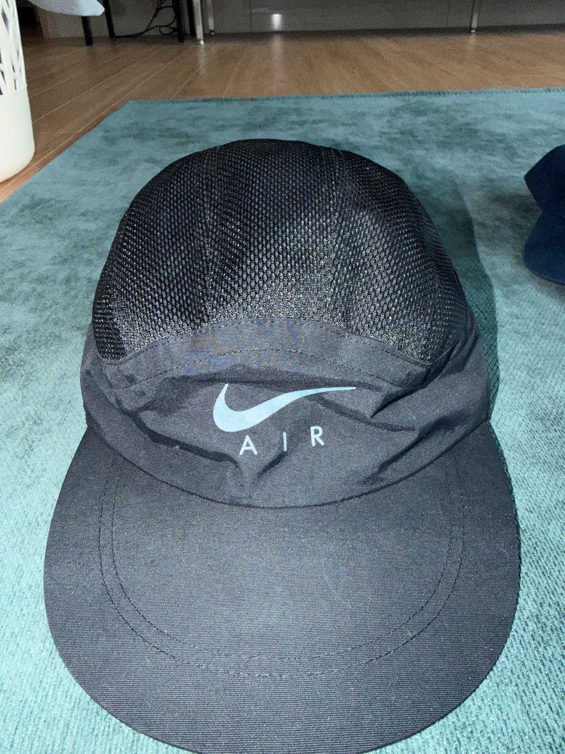 슈프림 x 나이키 트레일 러닝 햇 블랙 (17FW) 상품이미지1