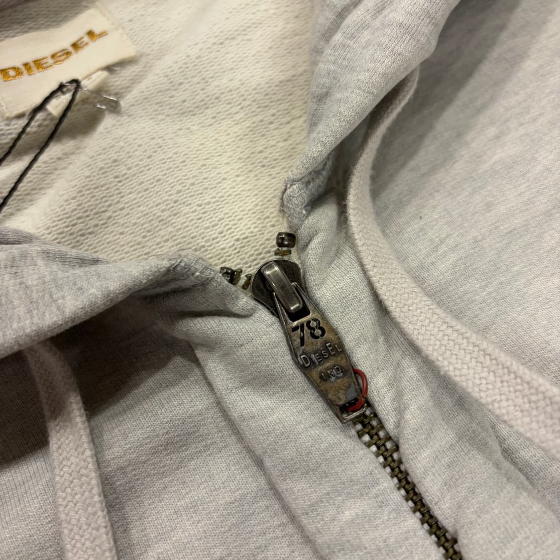 [S] 디젤 라인 배색 후드집업 그레이 B571 상품이미지4