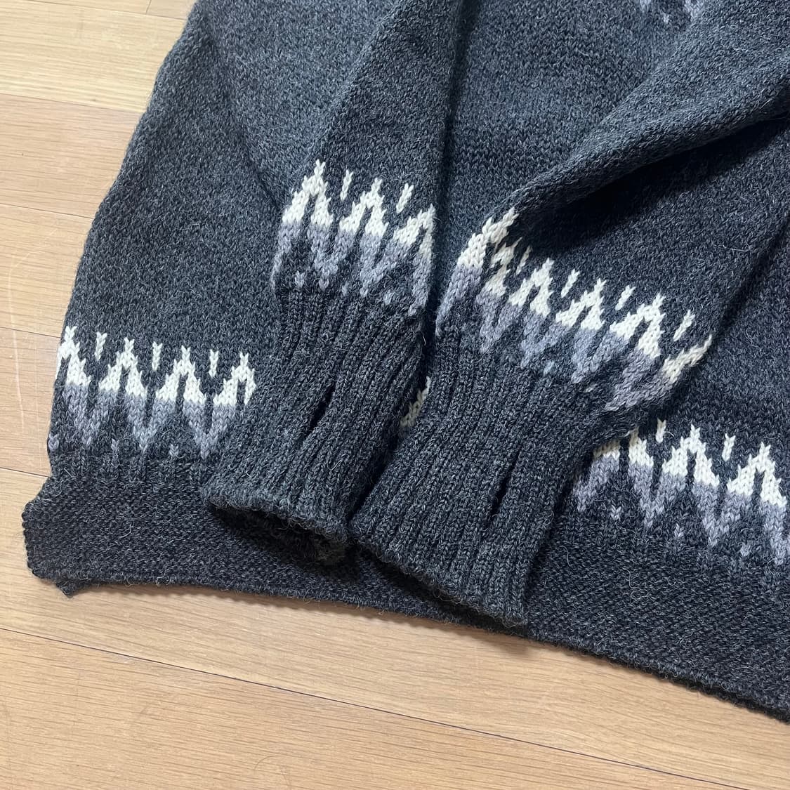 건지울른스 피셔맨 노르딕 스웨터 차콜 상품이미지7