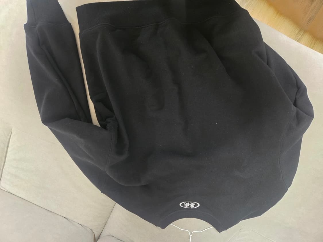 압도 맨투맨 L 사이즈 미스 1회착후 세탁후 보관중  상품이미지2