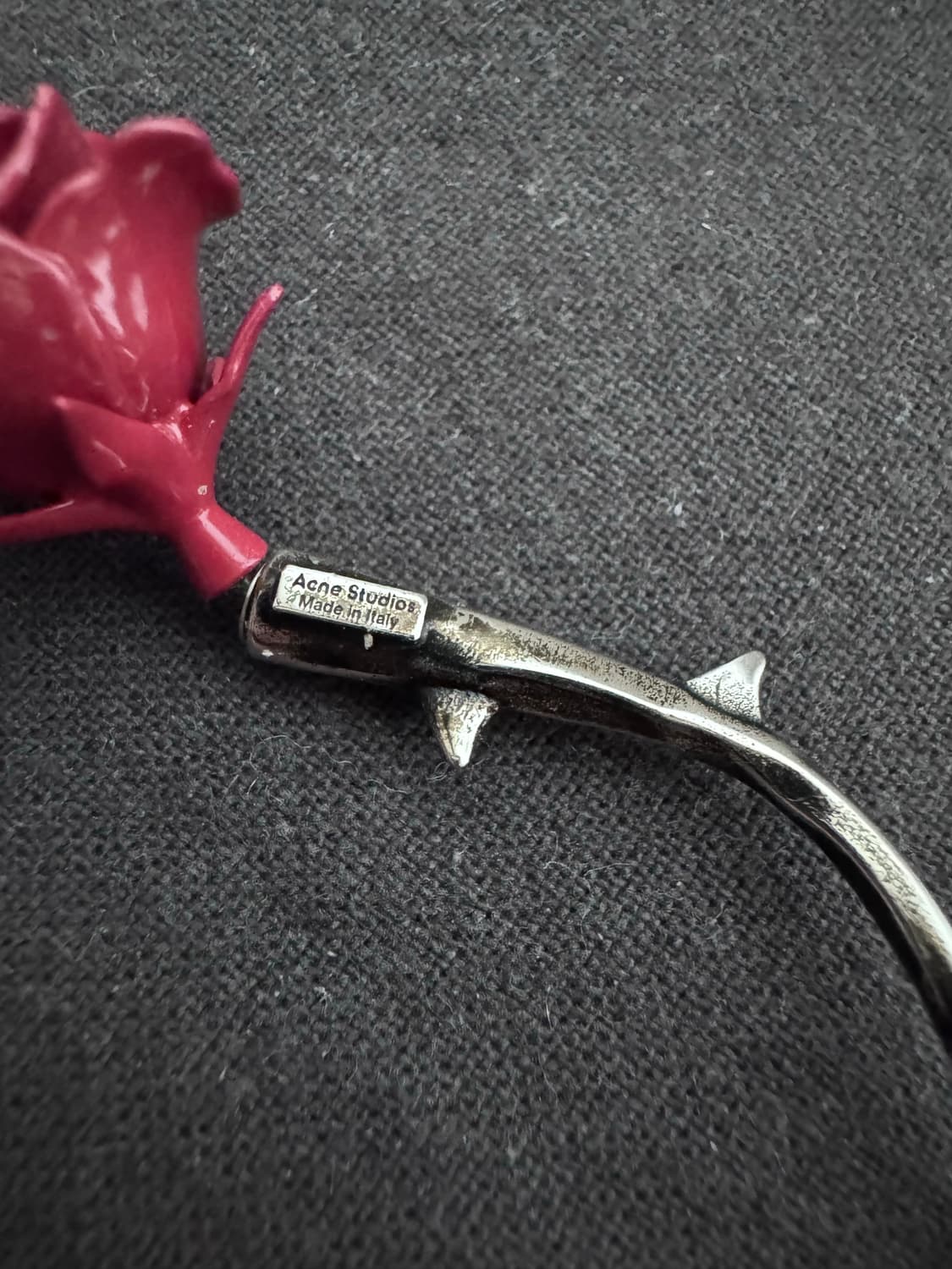 단종/ACNE STUDIOS 로즈 이어링 레드 상품이미지6