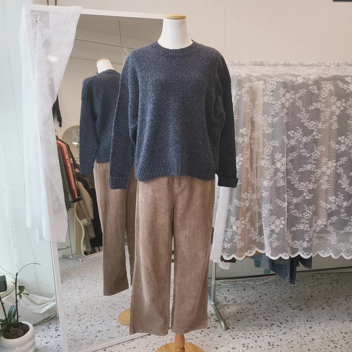 Studio CLIP 네이비 보카시 울니트 상품이미지2