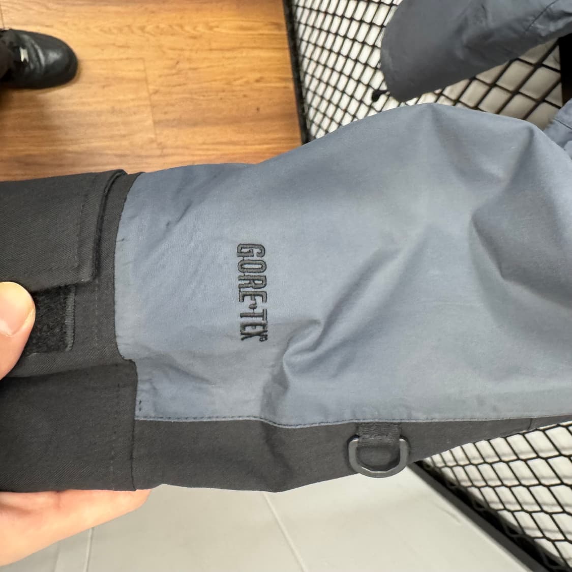 90s 노스페이스 올드스쿨 마운틴파카 하이넥 고어텍스 그레이 블랙 상품이미지6