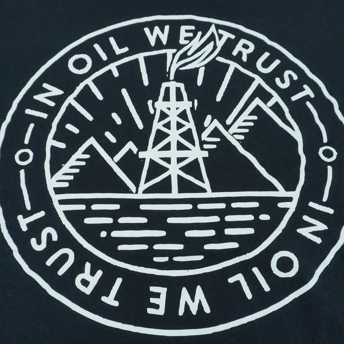 길단 헤비코튼 IN OIL WE TRUST 유전 그래픽 티셔츠 상품이미지2