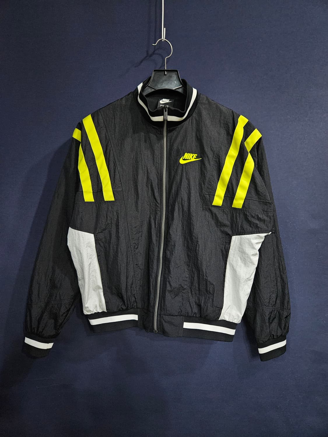 나이키 자수로고 블랙 남성 95~100 이노락 집업자켓  상품이미지1