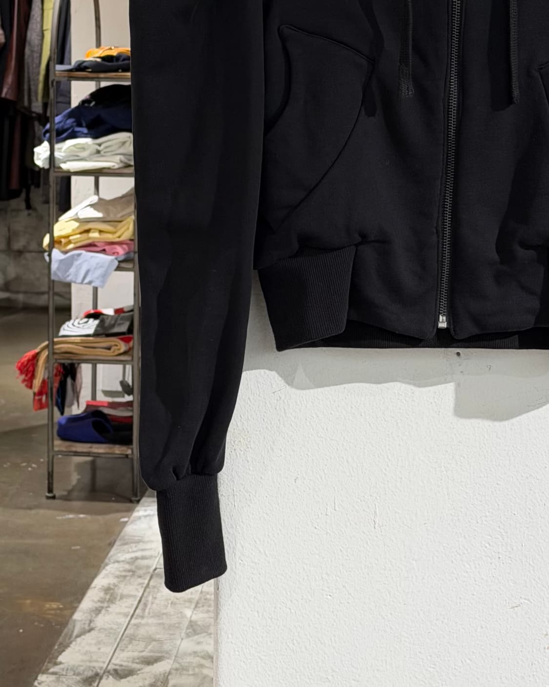 비비안웨스트우드 블랙 orb 크롭 래글런 퍼프슬리브 후디 집업 상품이미지5