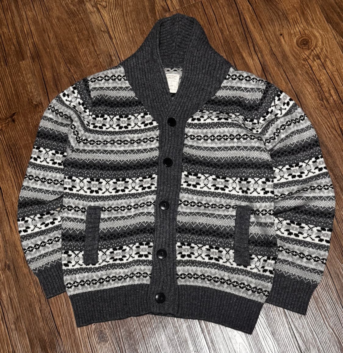 [L] 백 넘버 숄 카라 기하학 패턴 니트 가디건 상품이미지2