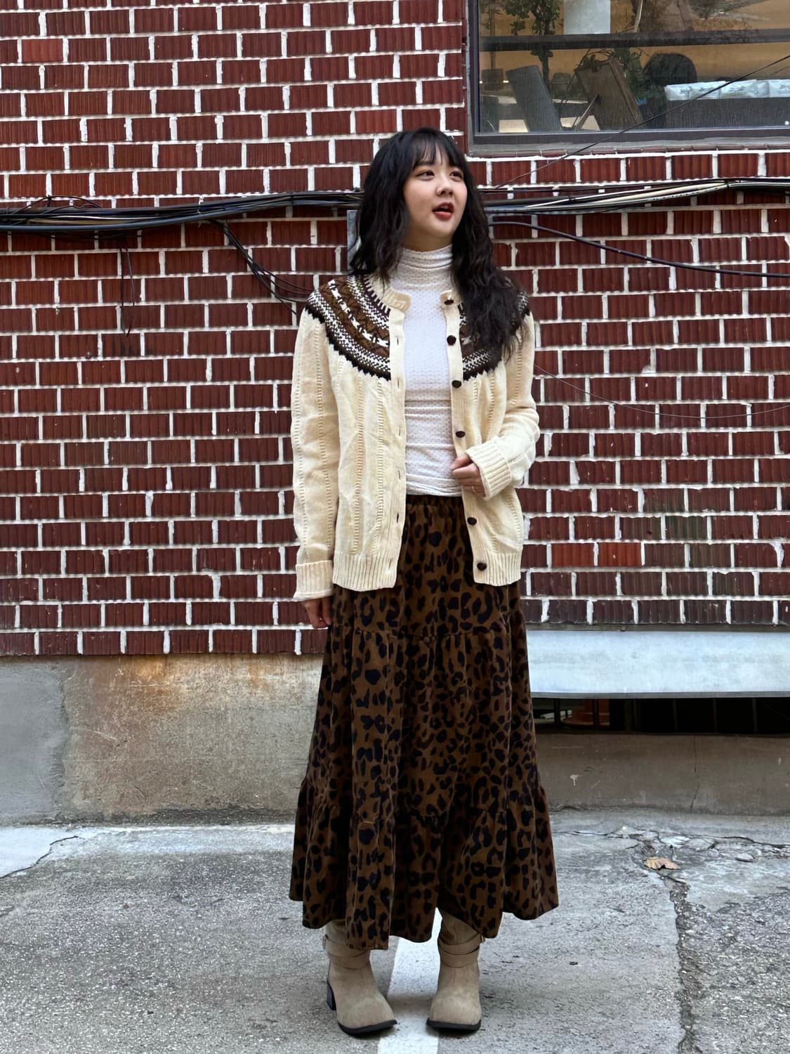 양털 더플 무스탕 제이더블유 가디건 도트 목폴라 레오파드 스커트 코디세트 상품이미지5