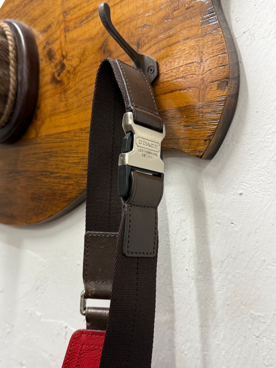 COACH Red Leather Sling Body Bag 상품이미지5