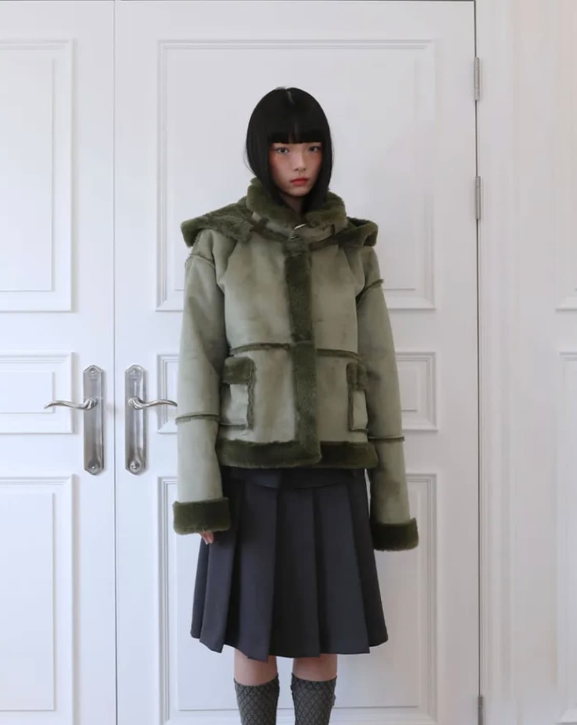 어글리쉐도우 후드 무스탕(카키) 상품이미지2