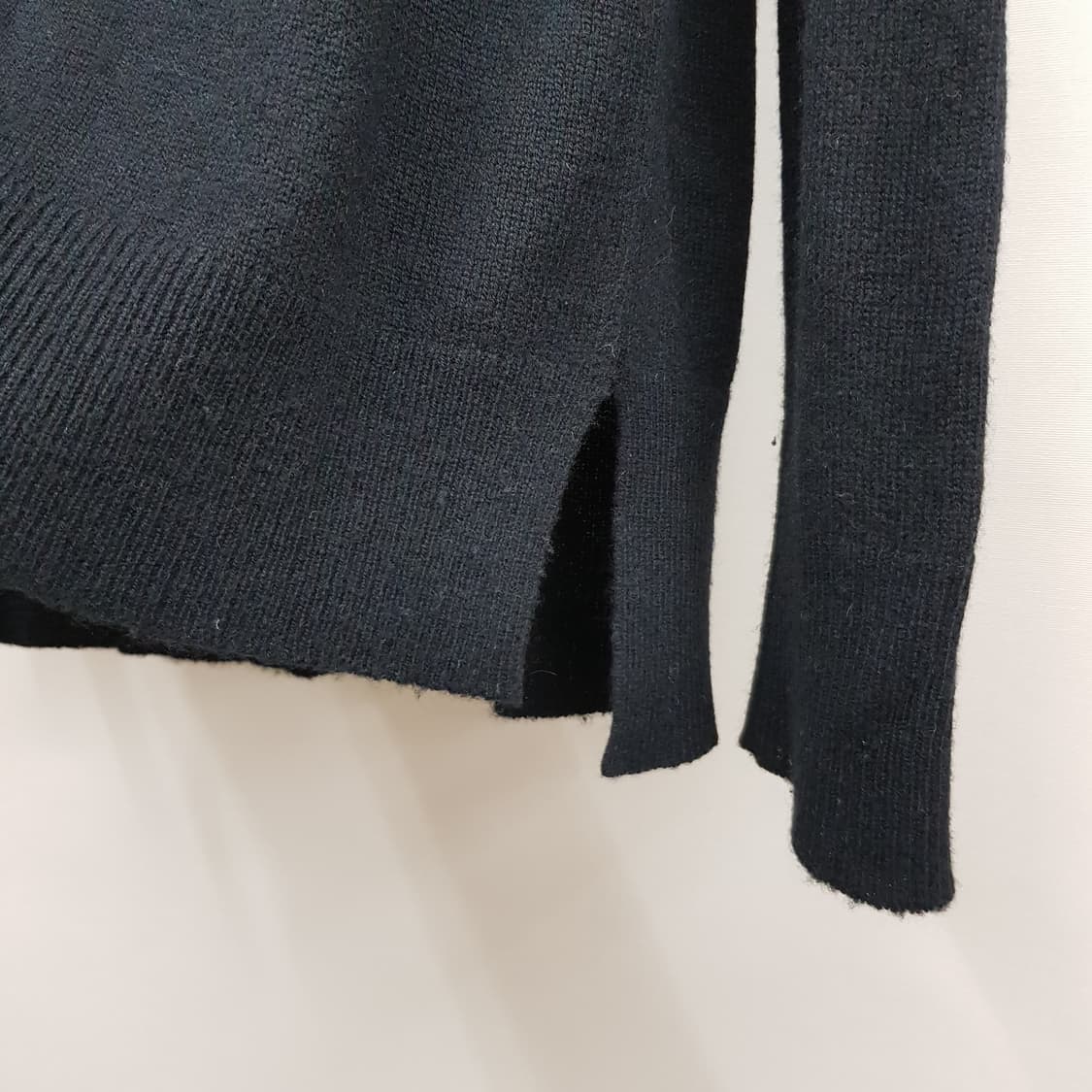 띠어리 캐시미어 라운드넥 루즈핏 니트 P사이즈 상품이미지5