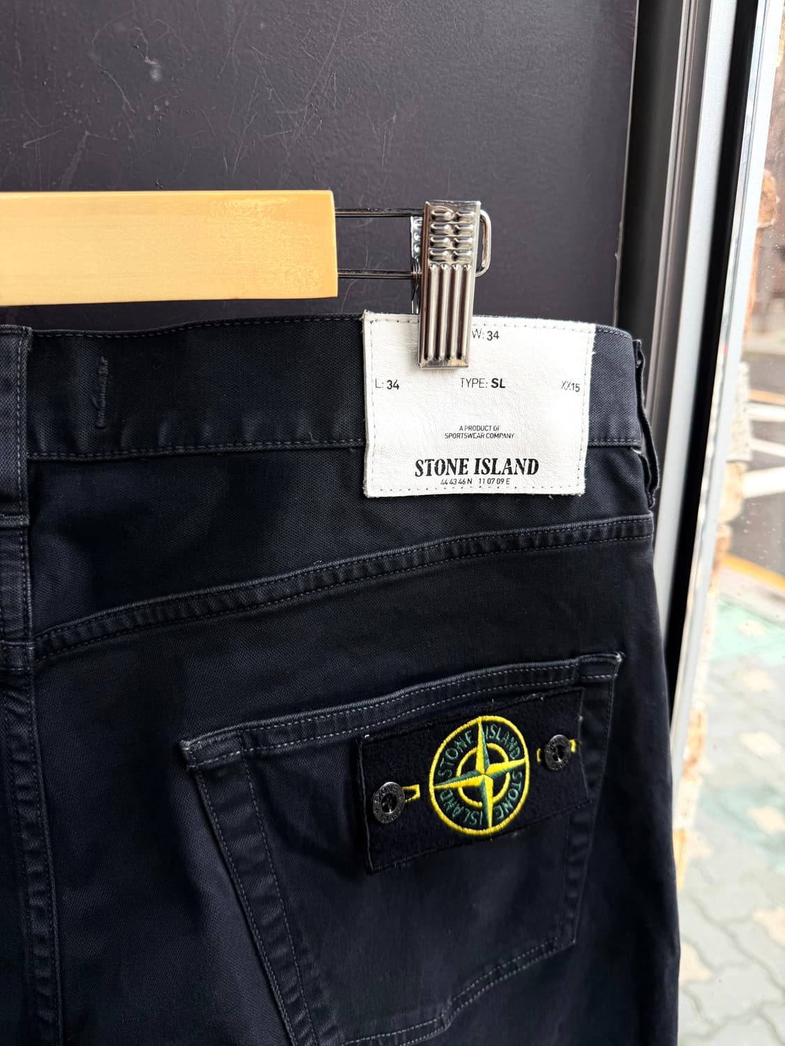 34~35/ 스톤아일랜드 백 와펜 패치 블랙 데님 팬츠 상품이미지9