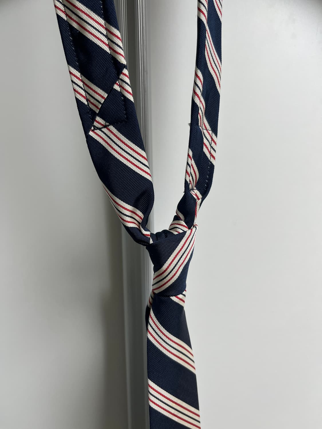 톰브라운 네이비 스트라이프 타이 상품이미지2