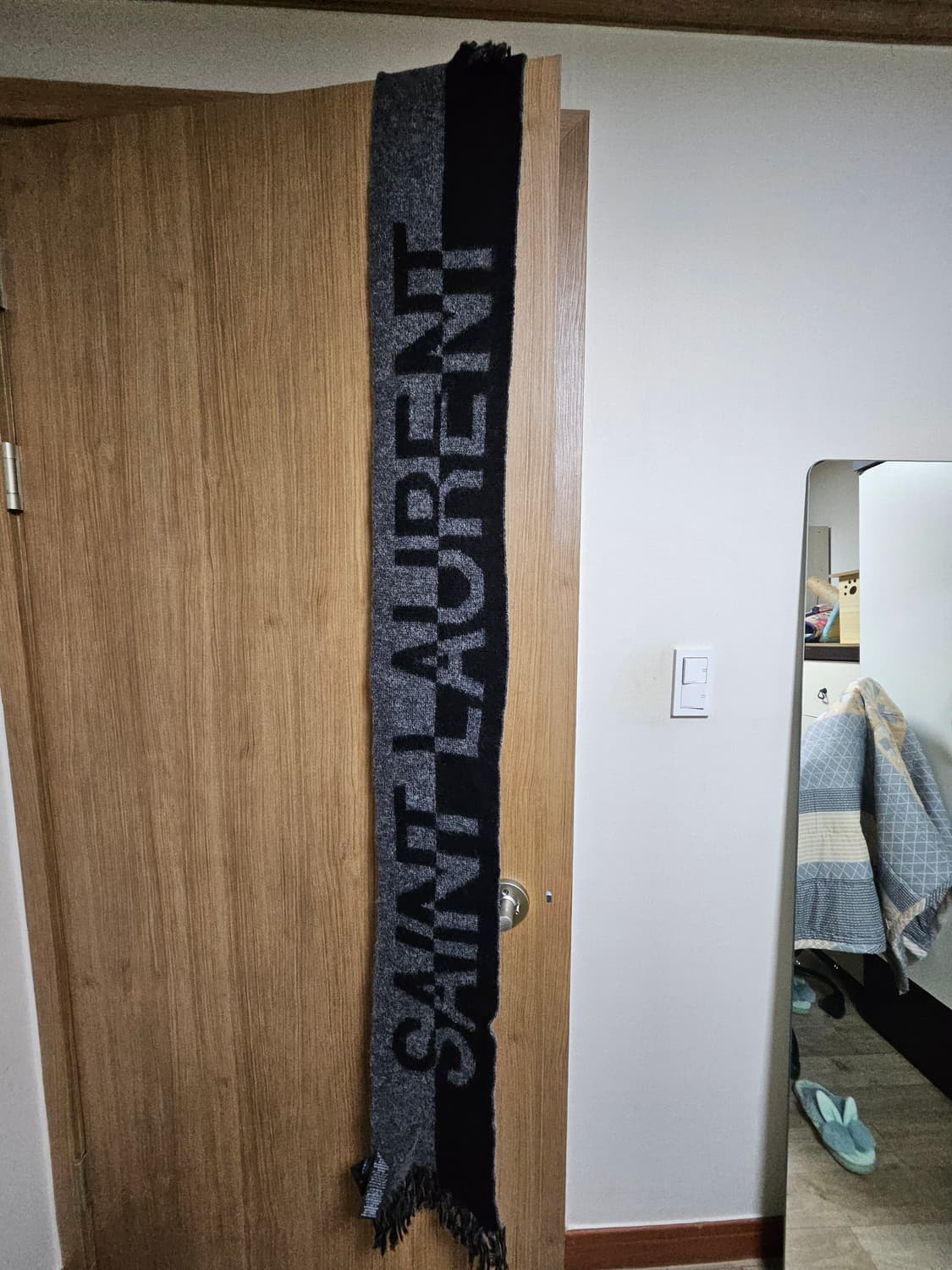 생로랑 머플러 상품이미지10