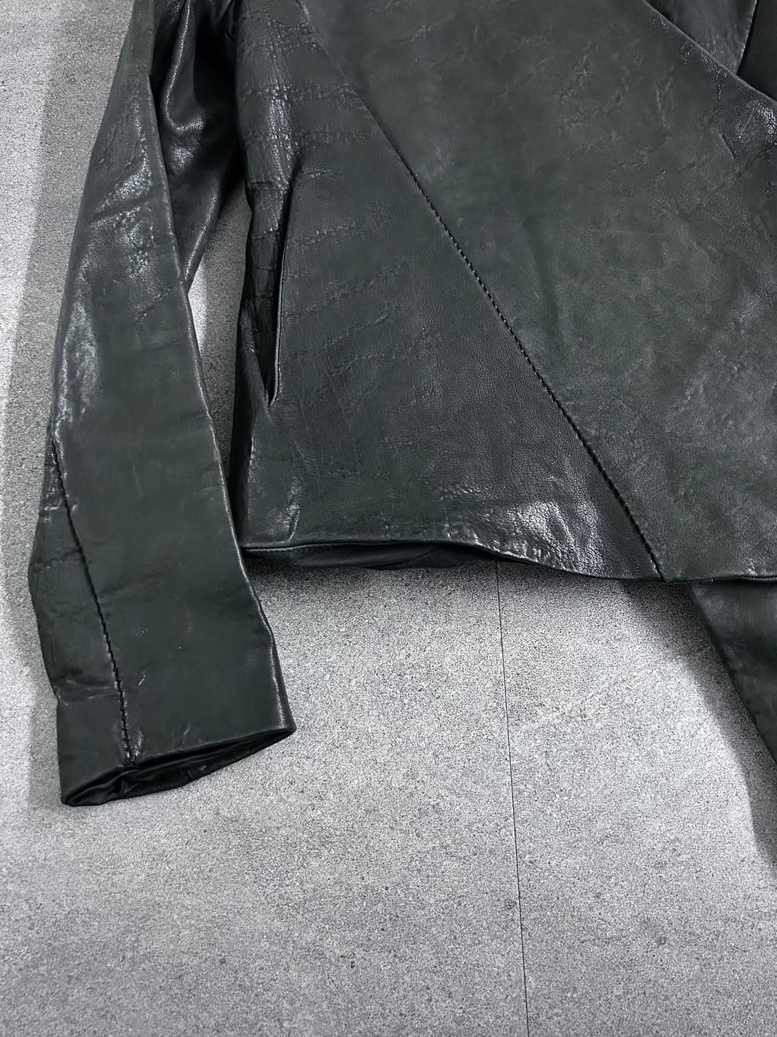 마스나다 사선 하이넥 비대칭 램스킨 자켓 상품이미지5