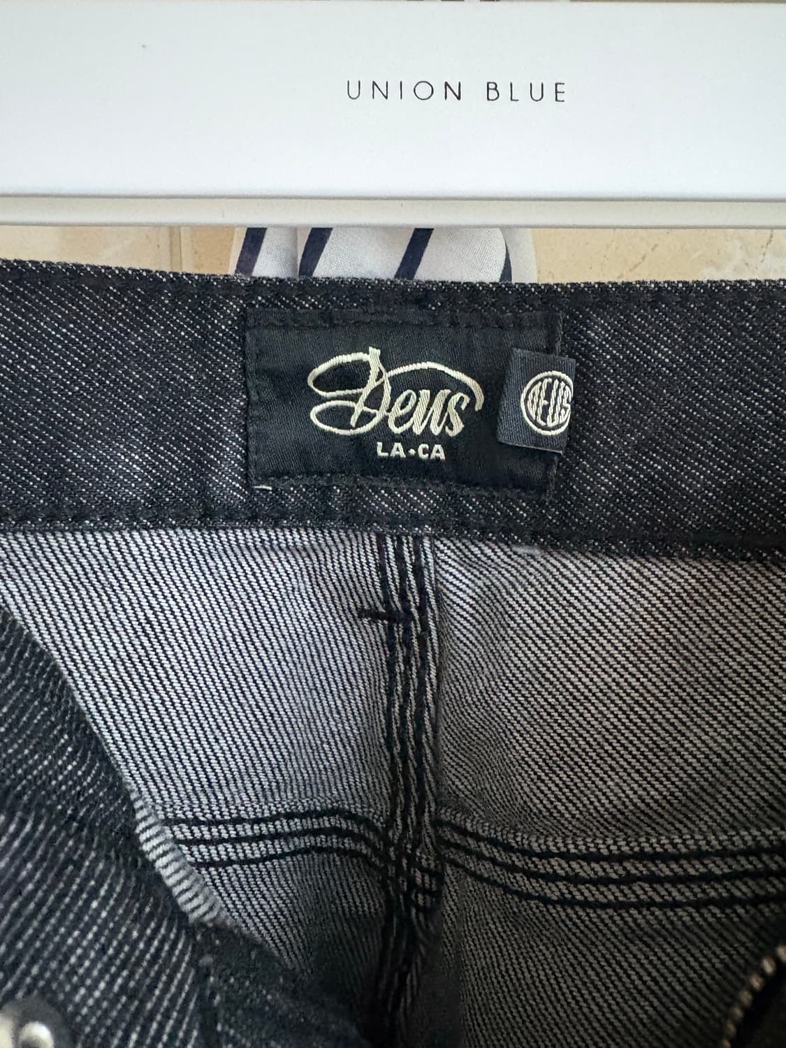 데우스엑스마키나 - 블랙 데님 루즈 테이퍼드 32사이즈 상품이미지3