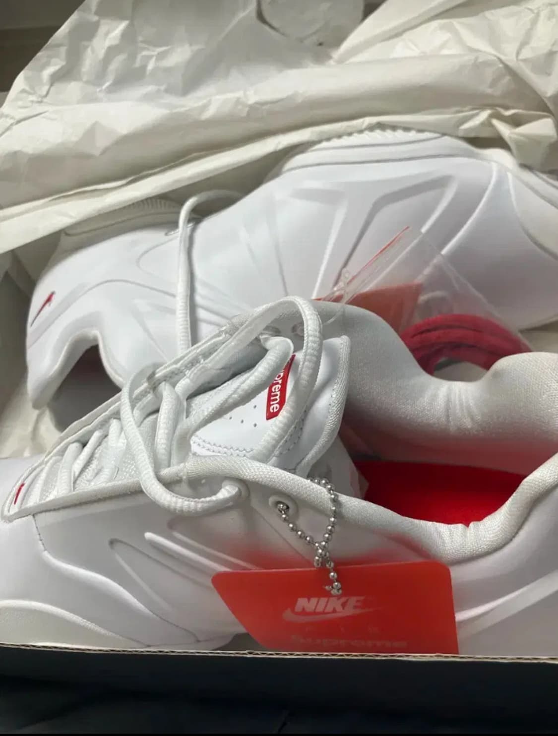 나이키 x 슈프림 콜라보 에어 줌 코트 포짓 화이트 상품이미지1