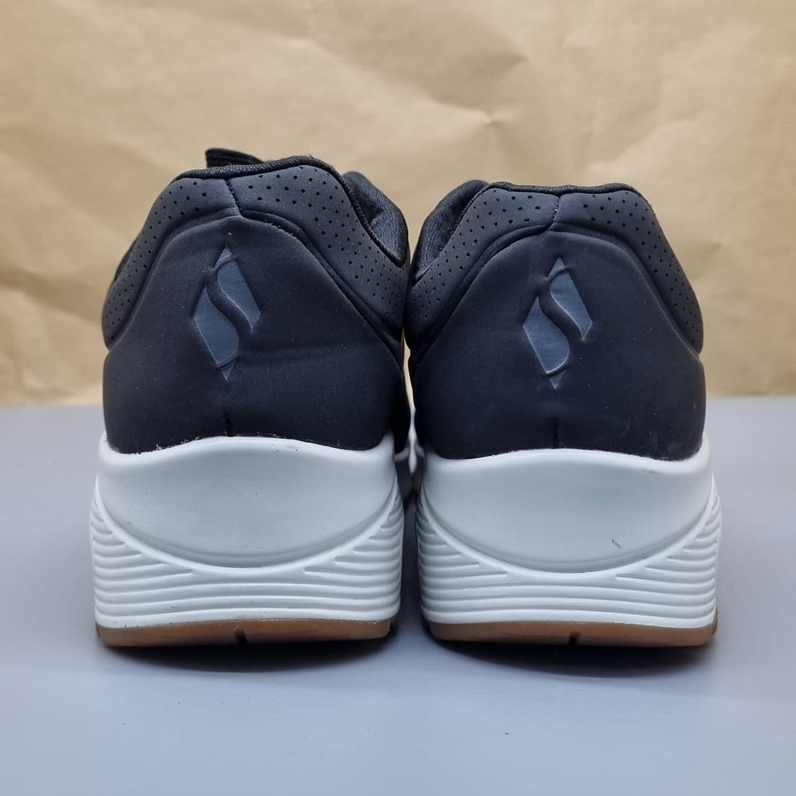 스케쳐스 우노와이드 여성운동화235 상품이미지4