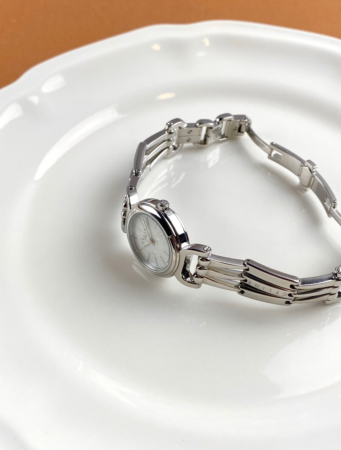 CELINE macadam shell dial watch 상품이미지4