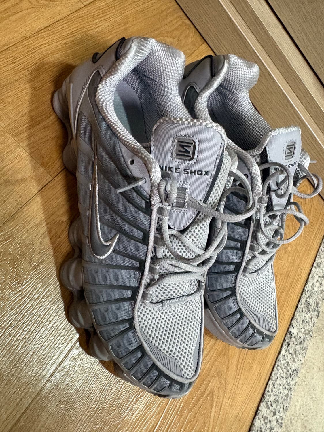 나이키 샥스 운동화 상품이미지1