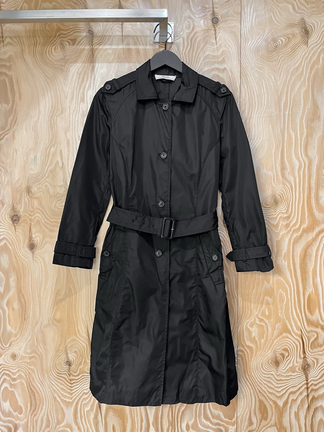 프라다 나일론 벨티드 트렌치 코트 상품이미지2