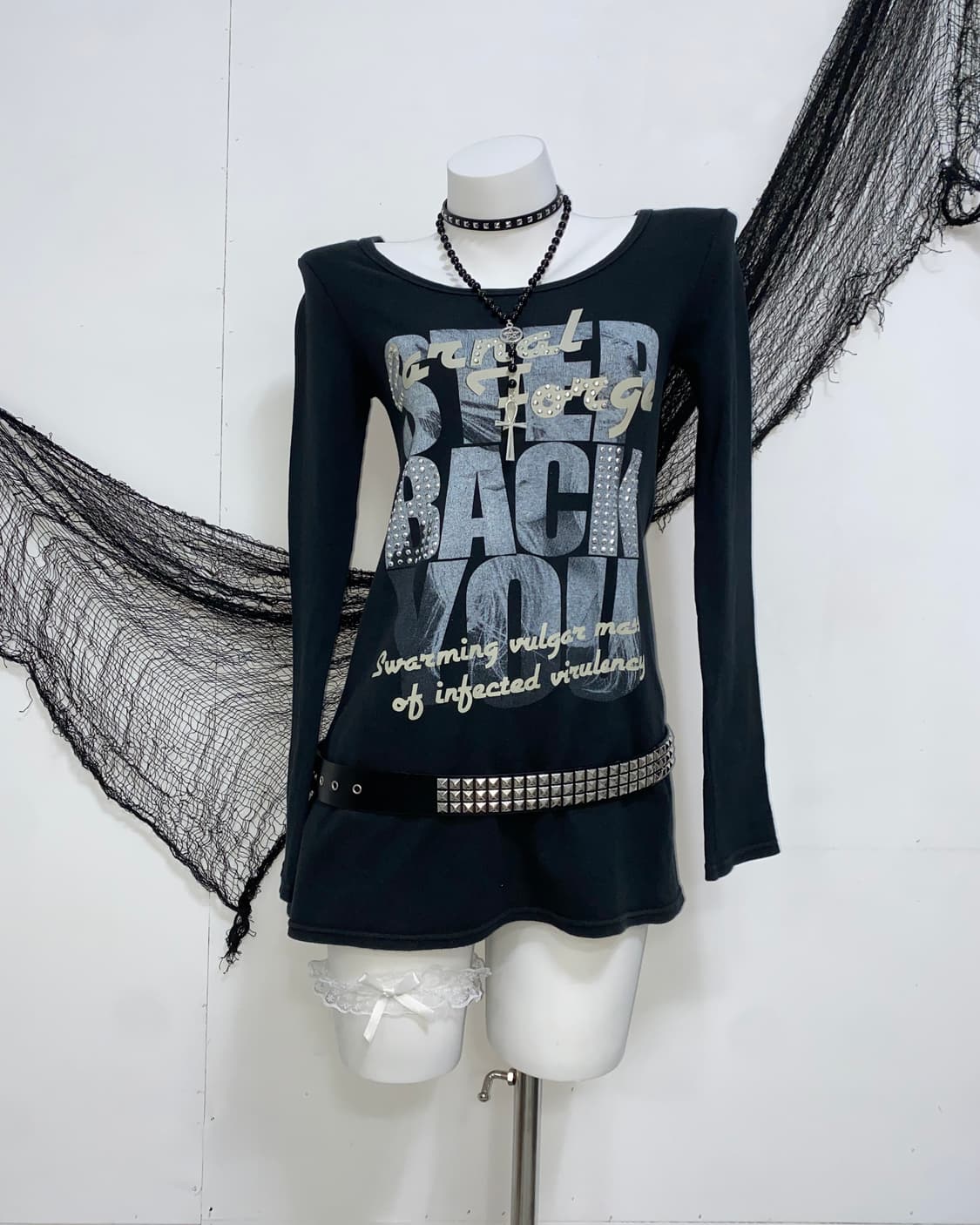 ꒰ঌ 펑투케 큐빅 레터링 롱슬리브 ໒꒱ 상품이미지1